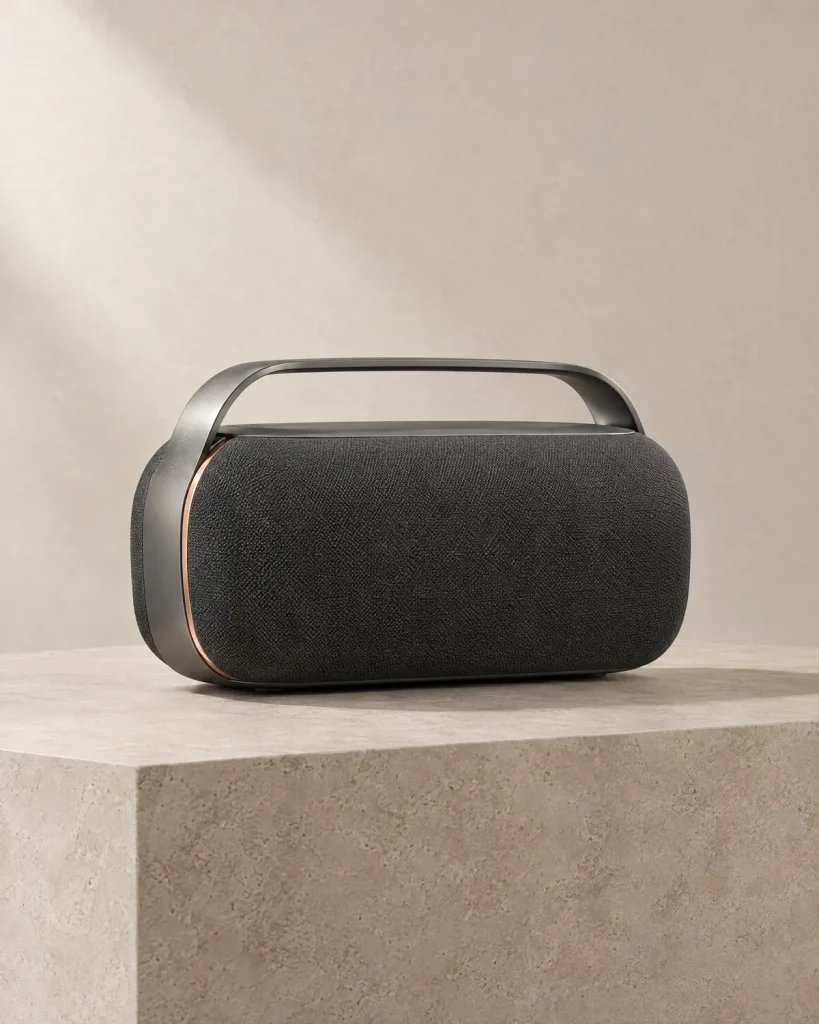 רמקול נייד גדול FIELD SPEAKER XL עם ידית אלומיניום ובד כהה
